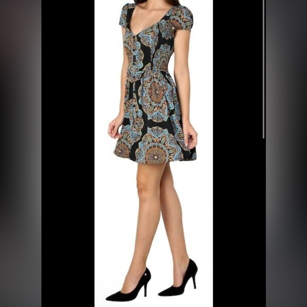 PERFECT SPRING DRESS SIZE SMALL